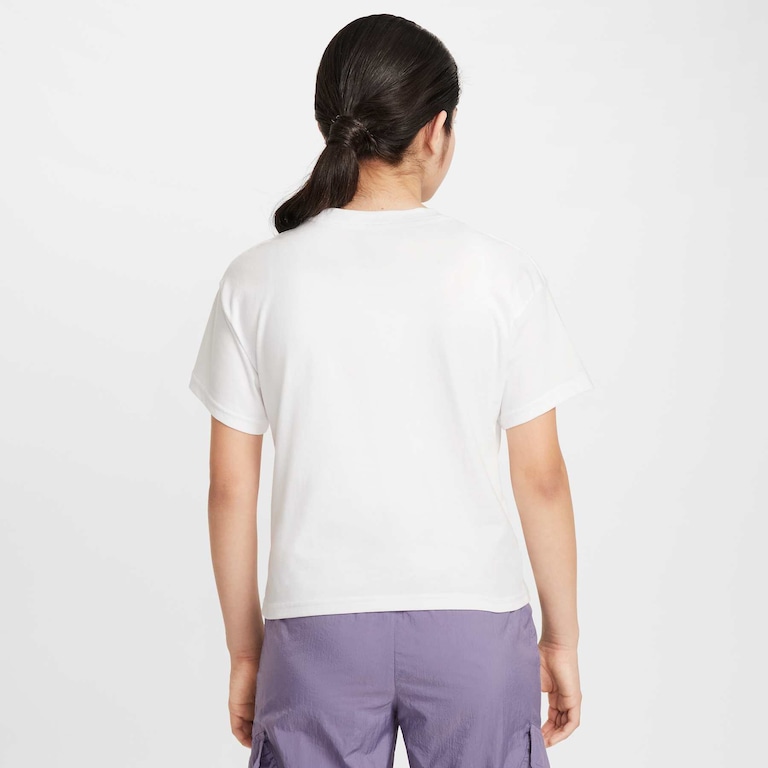 Camiseta Nike Sportswear Essentials Infantil - Foto 2