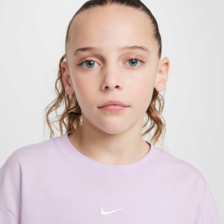 Camiseta Nike Sportswear Essentials Infantil - Foto 3