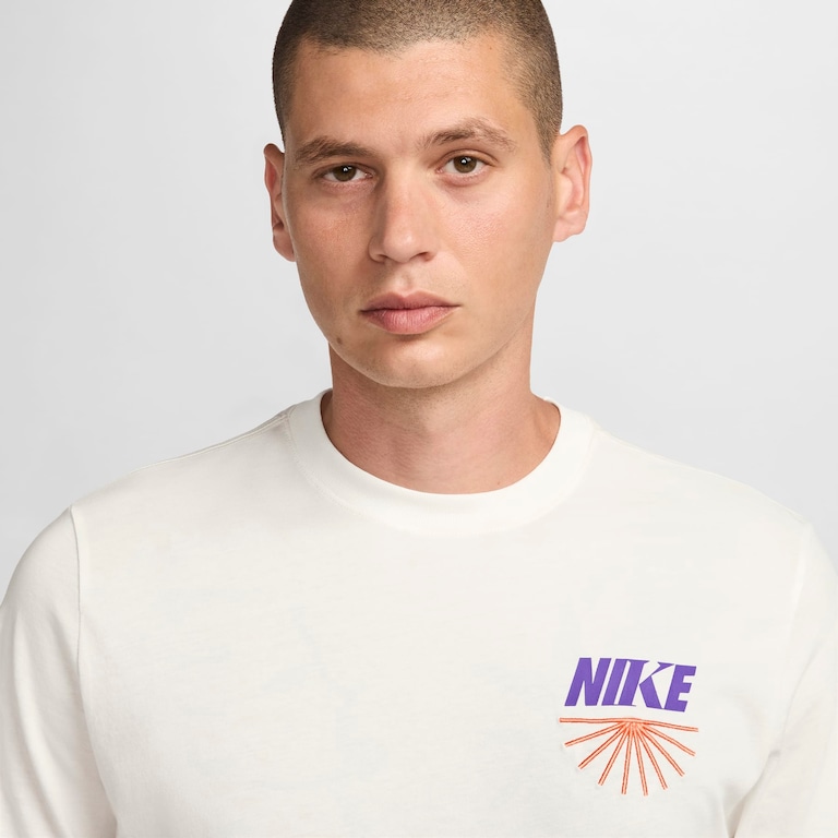 Camiseta Nike Sportswear Masculina - Foto 3