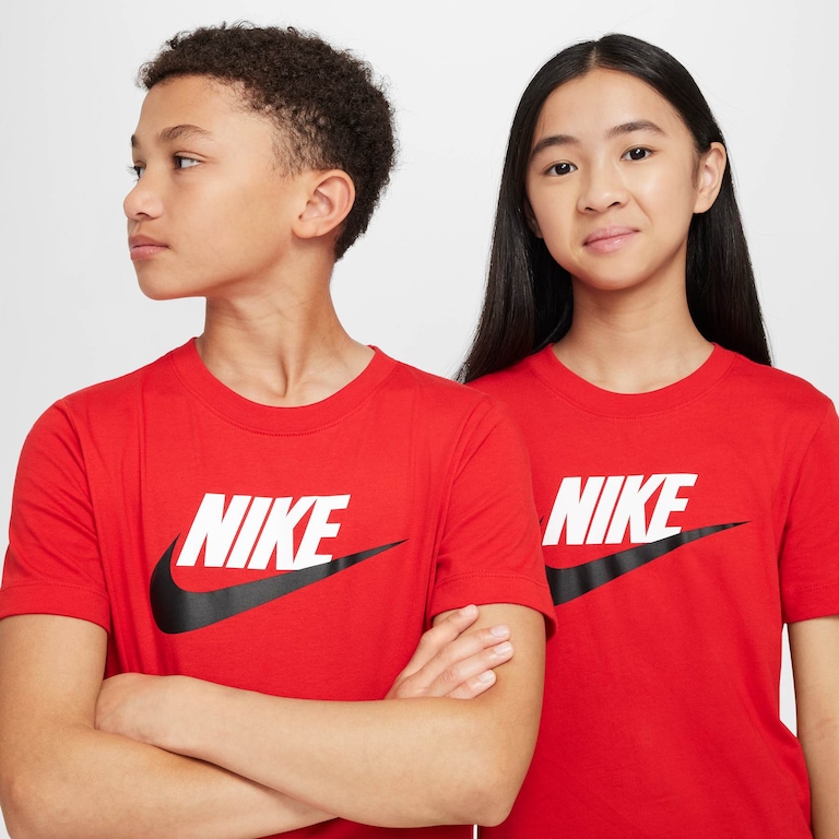 Camiseta Nike Sportswear Futura Infantil - Foto 3