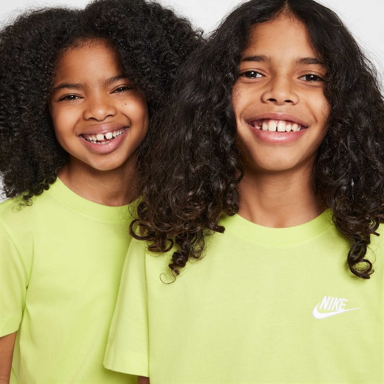 Camiseta Nike Sportswear Futura Infantil - Foto 3