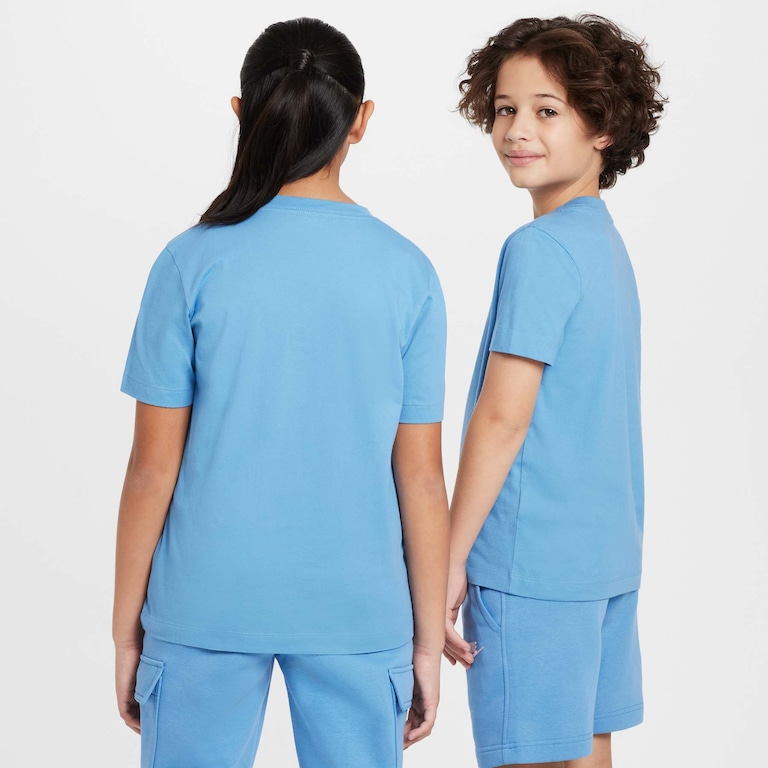 Camiseta Nike Sportswear Futura Infantil - Foto 2