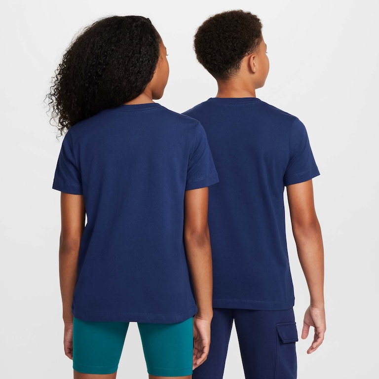 Camiseta Nike Sportswear Futura Infantil - Foto 2