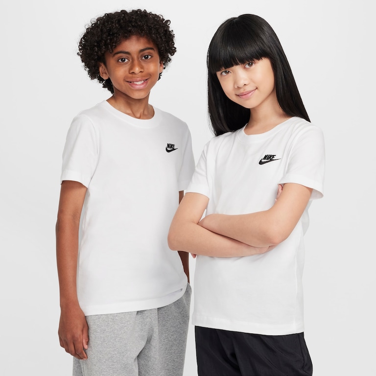 Camiseta Nike Sportswear Futura Infantil - Foto 1