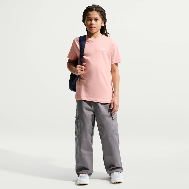 Camiseta Nike Sportswear Futura Infantil - Foto 4
