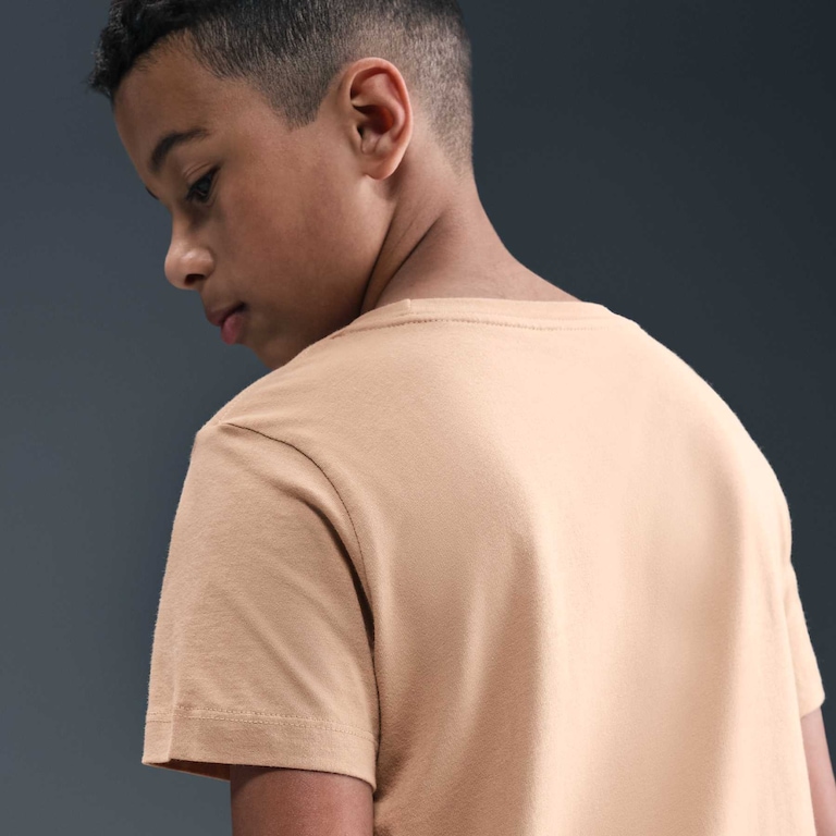 Camiseta Nike Sportswear Futura Infantil - Foto 2