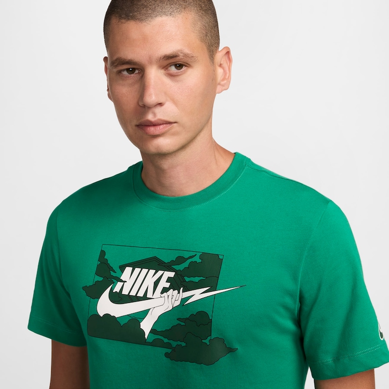 Camiseta Nike Sportswear Essentials Masculina - Foto 2