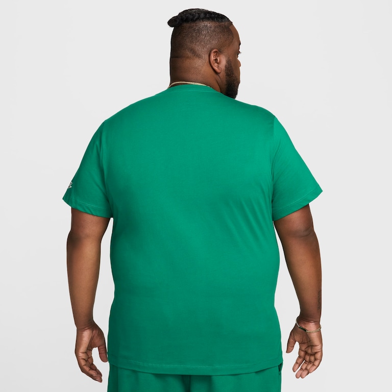 Camiseta Nike Sportswear Essentials Masculina - Foto 7