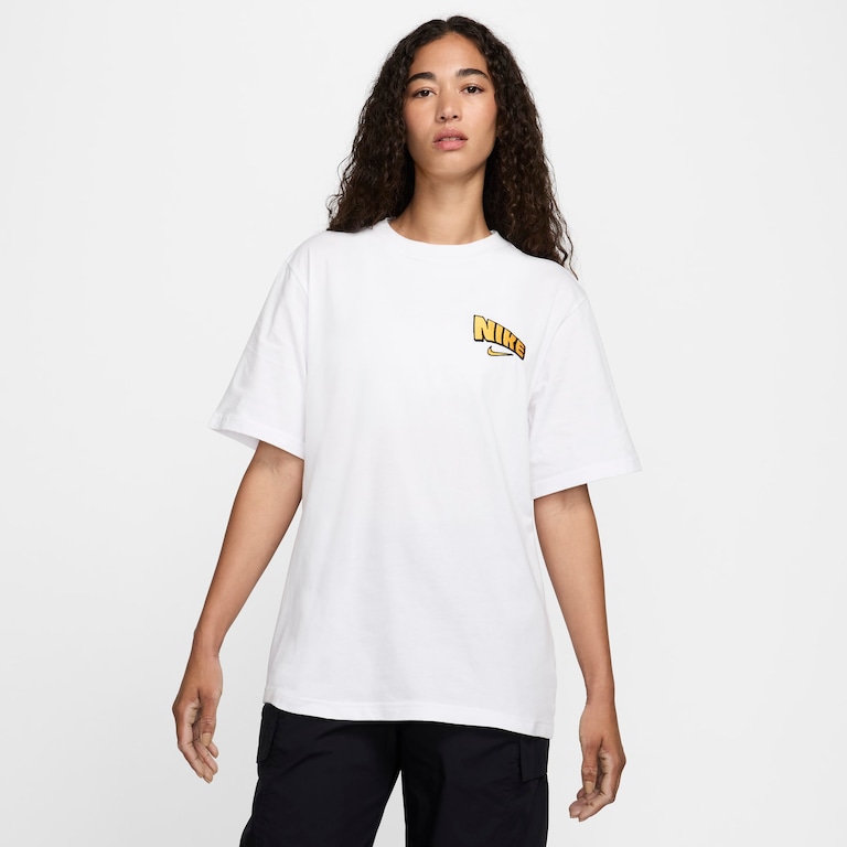 Camiseta Nike Sportswear Cortez Vintage Feminina - Foto 3