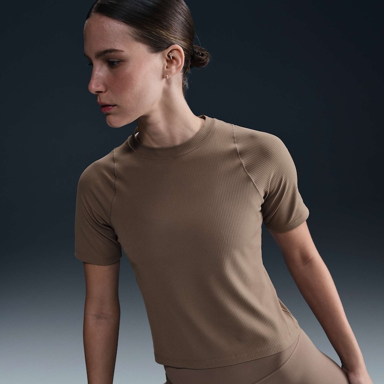 Camiseta Nike Dri-FIT One Cropped Feminina - Foto 1