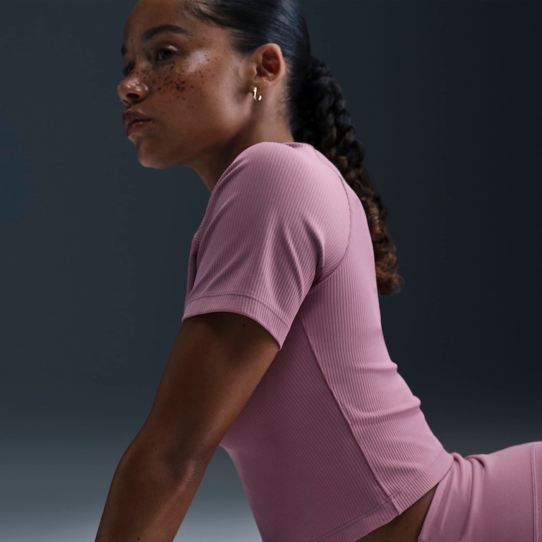 Camiseta Nike Dri-FIT One Cropped Feminina - Foto 2