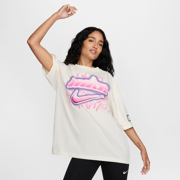 Camiseta Nike Sportswear Dance Feminina - Foto 1