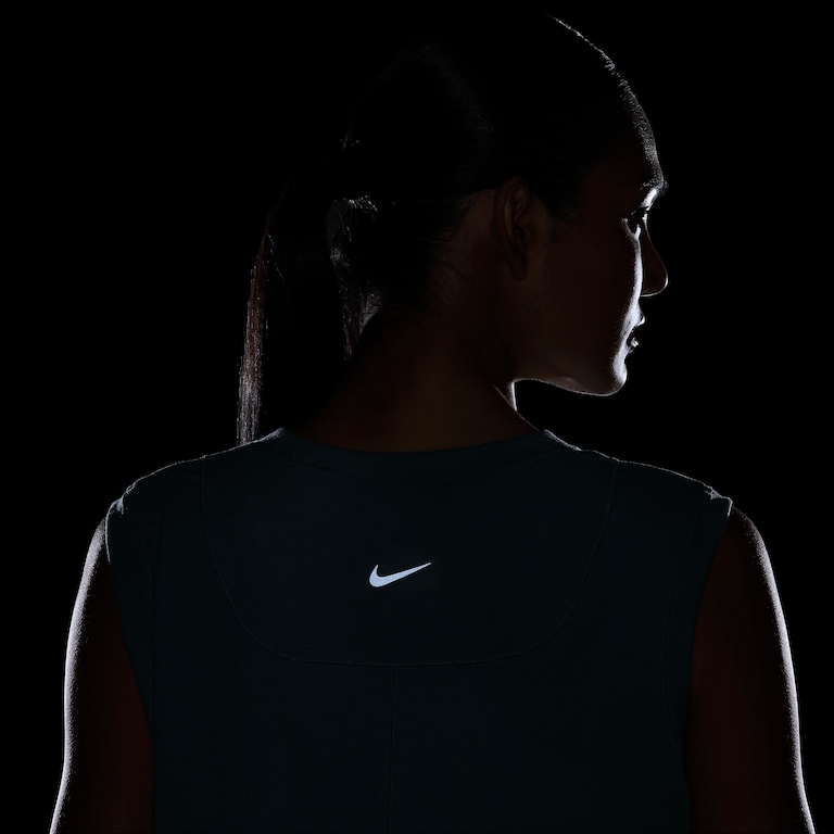 Regata Nike Dri-FIT One Feminina - Foto 4