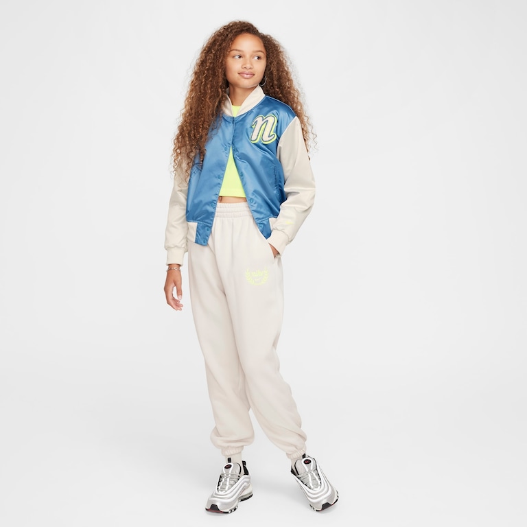 Jaqueta Nike Sportswear Varsity Infantil - Foto 6