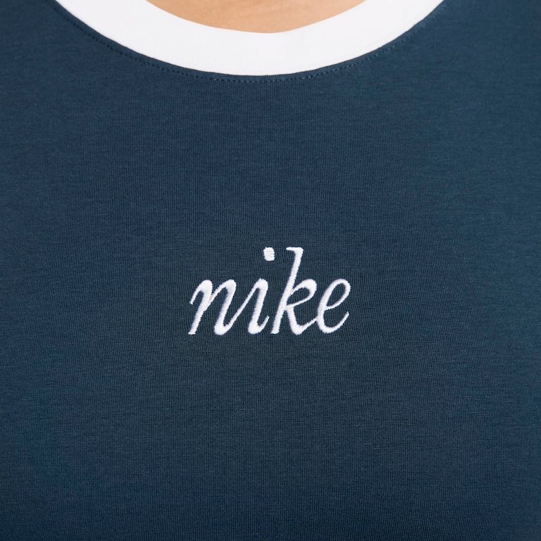 Camiseta Nike Sportswear Challenger Feminina - Foto 4