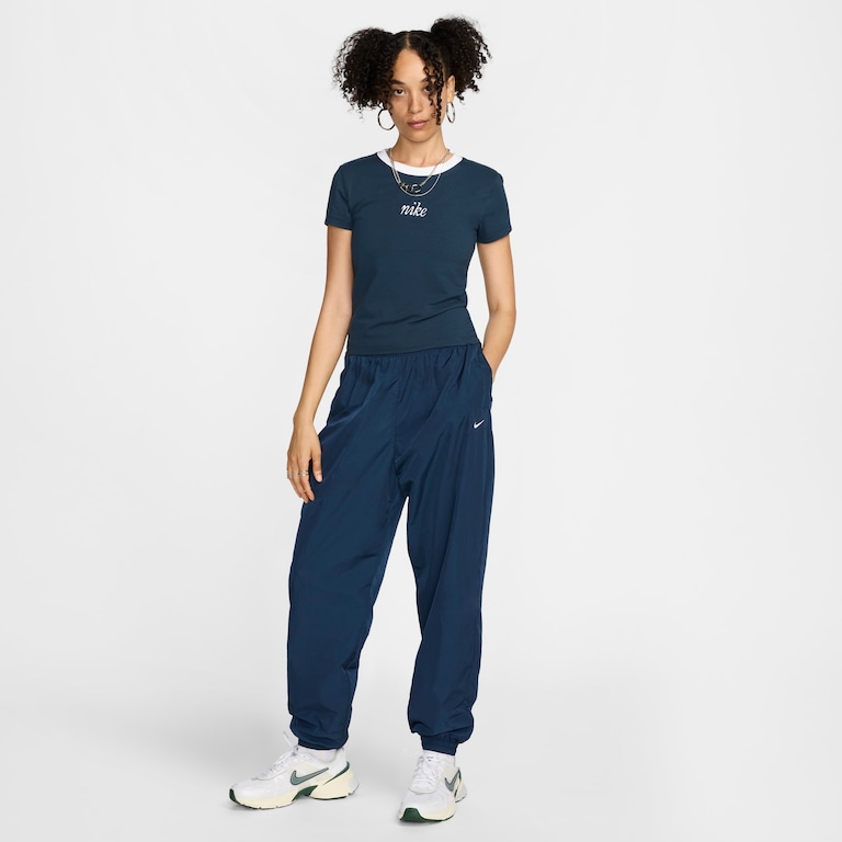 Camiseta Nike Sportswear Challenger Feminina - Foto 5