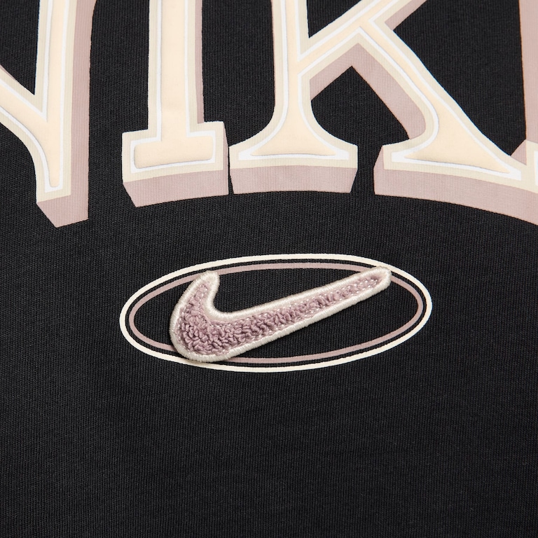 Camiseta Nike Sportswear Classic Feminina - Foto 4