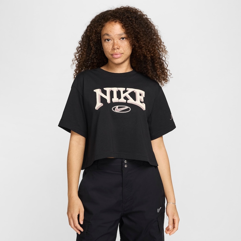 Camiseta Nike Sportswear Classic Feminina - Foto 1