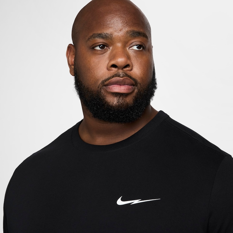 Camiseta Nike Sportswear Masculina - Foto 8