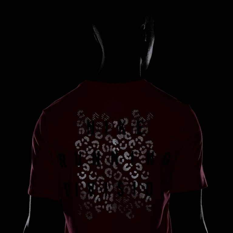 Camiseta Nike Dri-FIT Run Masculina - Foto 6