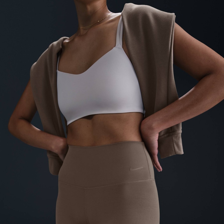 Shorts Nike Dri-FIT Zenvy Feminino - Foto 2