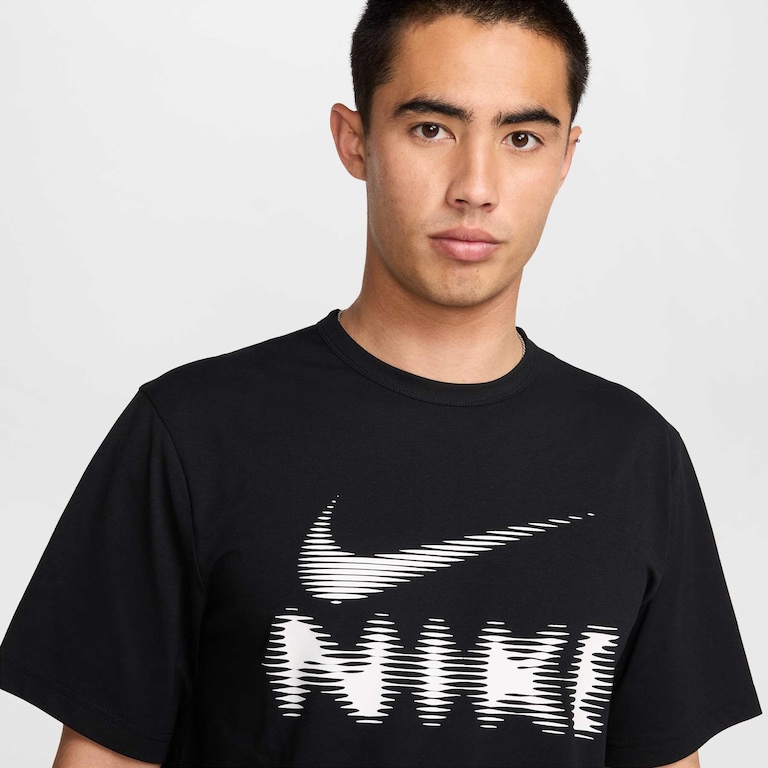 Camiseta Nike Hyverse Dri-FIT UV Masculina - Foto 3