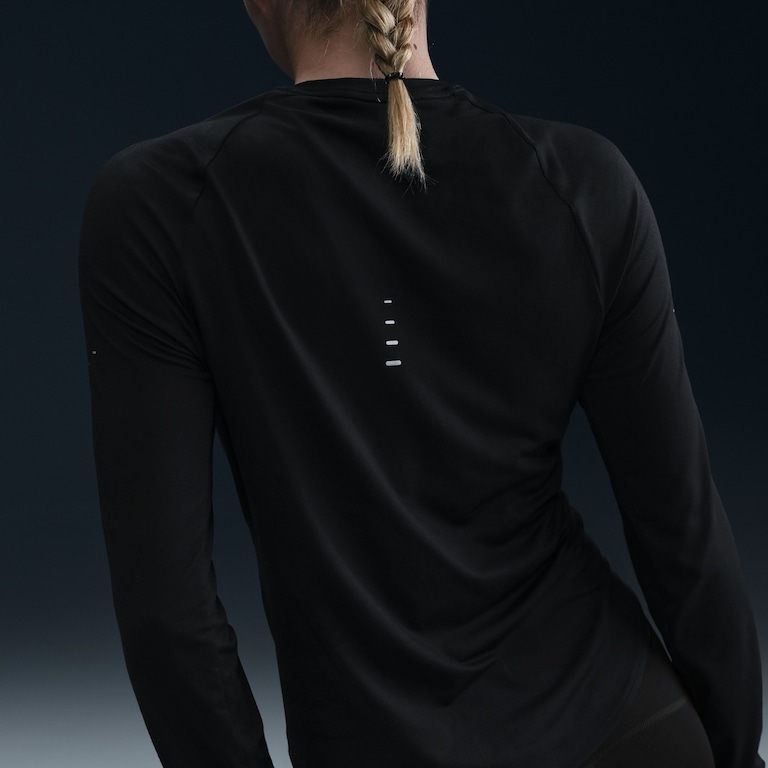 Camiseta Nike Dri-FIT Swift Crew Feminina - Foto 5