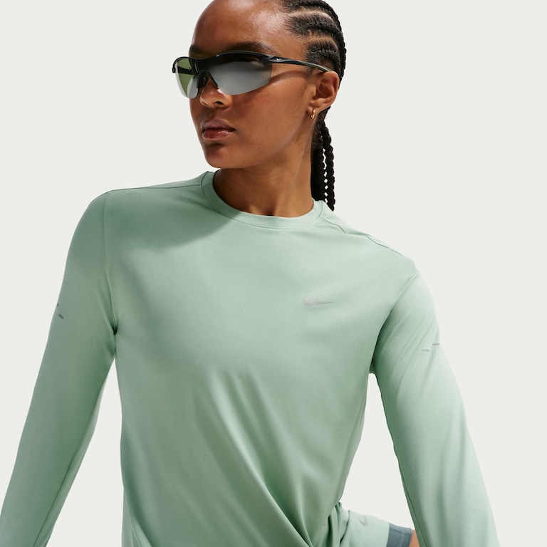 Camiseta Nike Dri-FIT Swift Crew Feminina - Foto 3