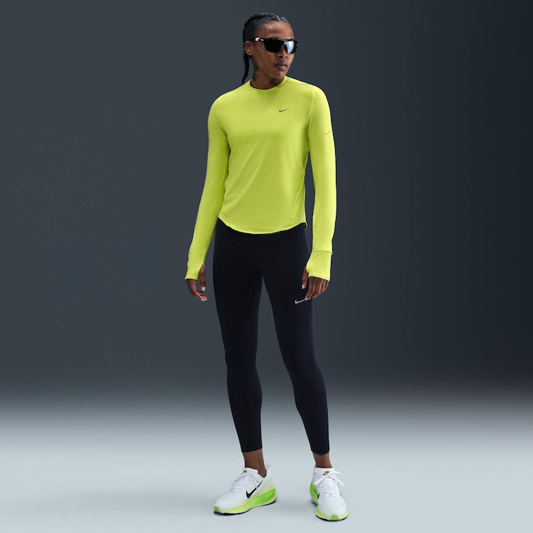 Camiseta Nike Dri-FIT Swift Crew Feminina - Foto 4