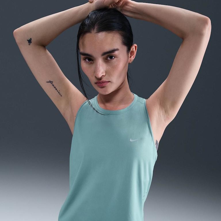 Regata Nike Dri-FIT Run Swift Feminina - Foto 1