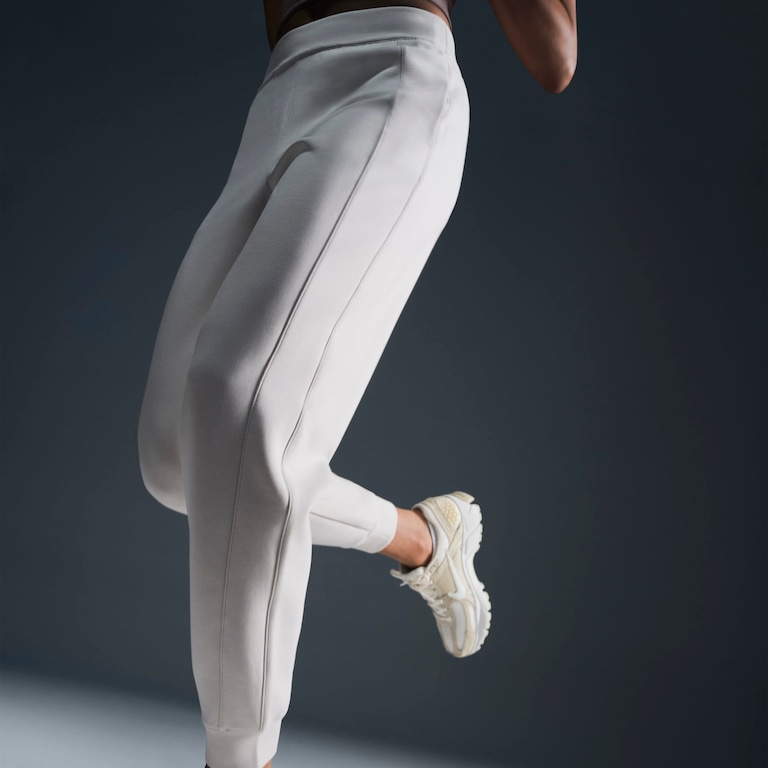 Calça Nike Dri-FIT Jogger Soft 24.7 Feminina - Foto 2