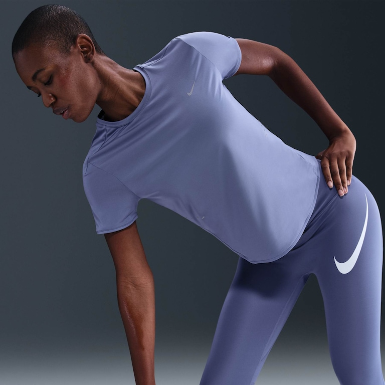 Camiseta Nike Dri-FIT Swift Feminina - Foto 3