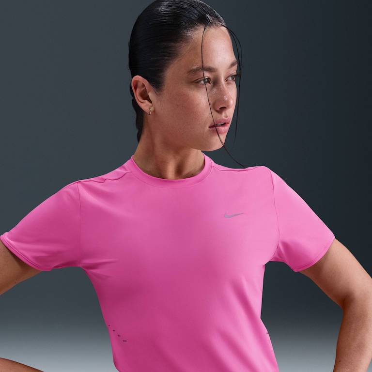 Camiseta Nike Dri-FIT Swift Feminina - Foto 1