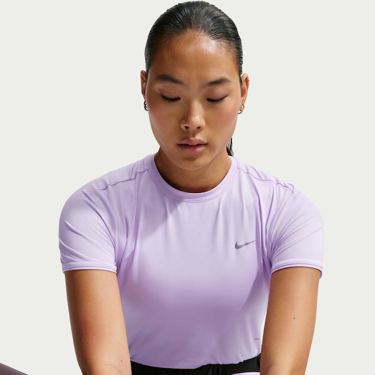 Camiseta Nike Dri-FIT Swift Feminina - Foto 3