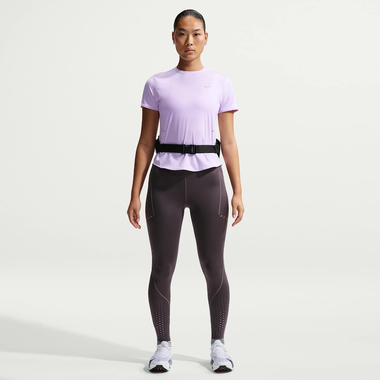 Camiseta Nike Dri-FIT Swift Feminina - Foto 4