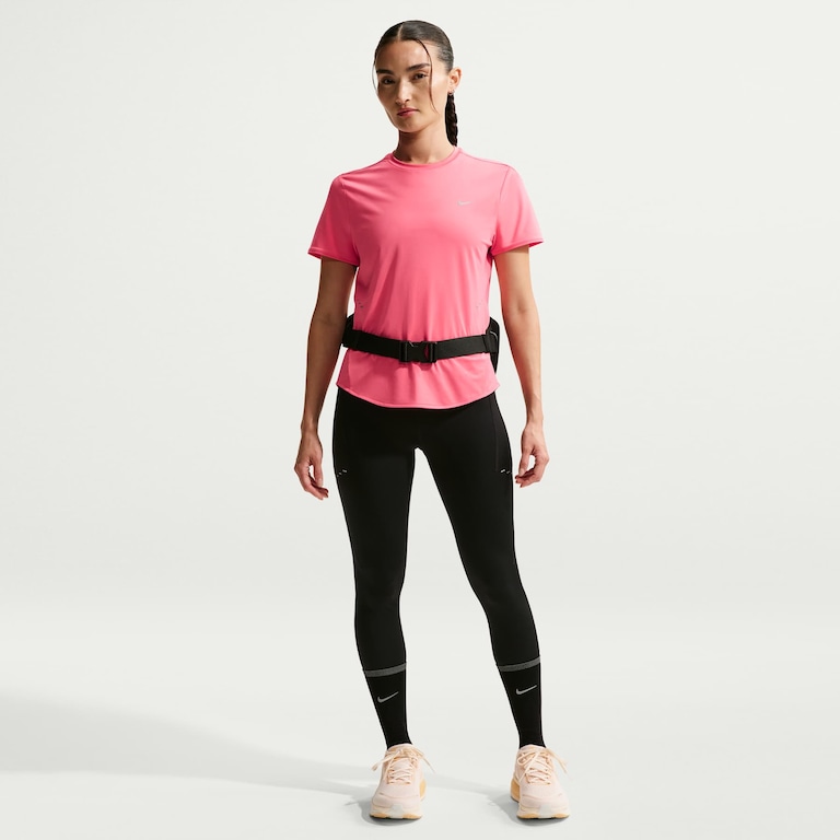 Camiseta Nike Dri-FIT Swift Feminina - Foto 4