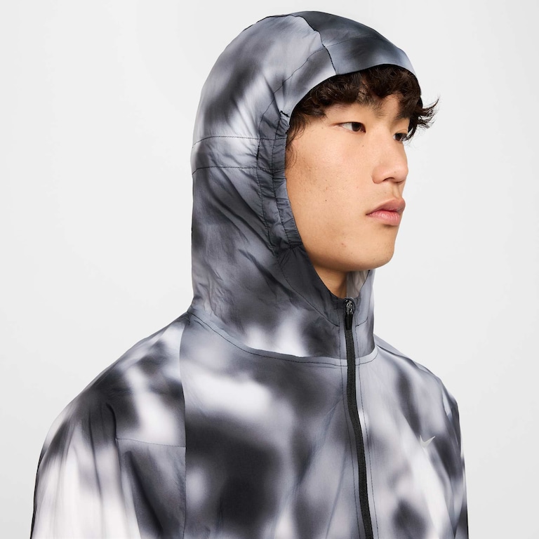 Jaqueta Nike Running Division UV Masculina - Foto 8