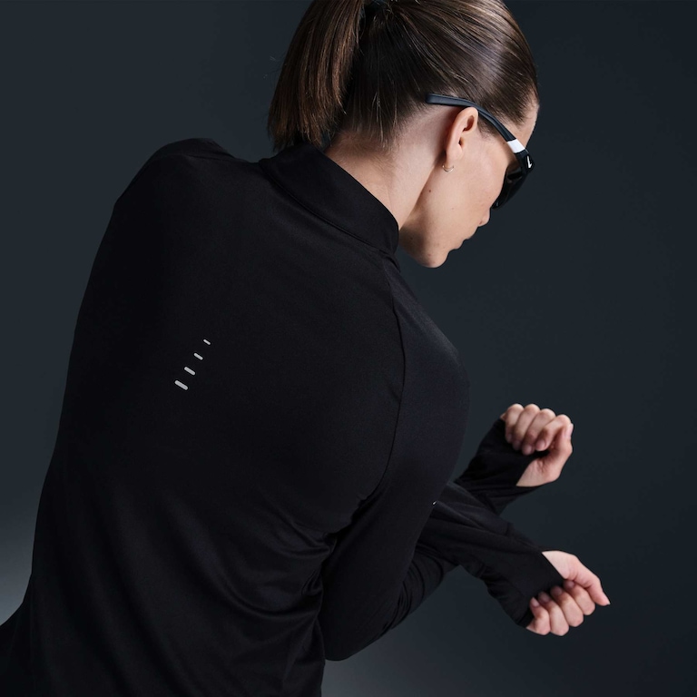 Camiseta Nike Dri-FIT Feminina - Foto 2
