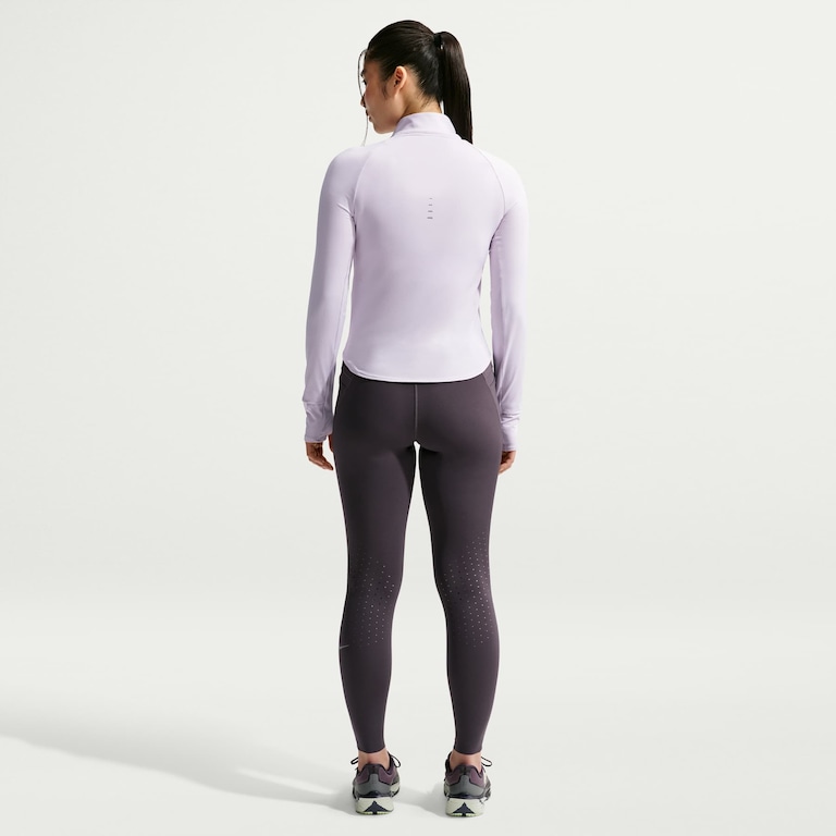 Camiseta Dri-FIT Nike Manga Loga Swift Feminina - Foto 5