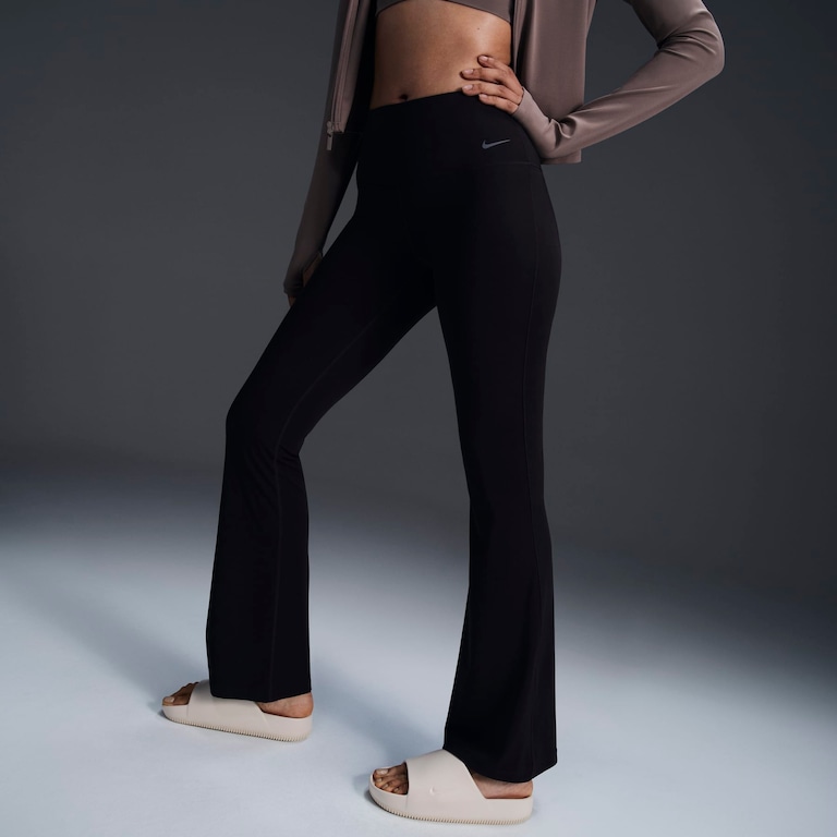 Legging Nike Zenvy Flare Feminina - Foto 4