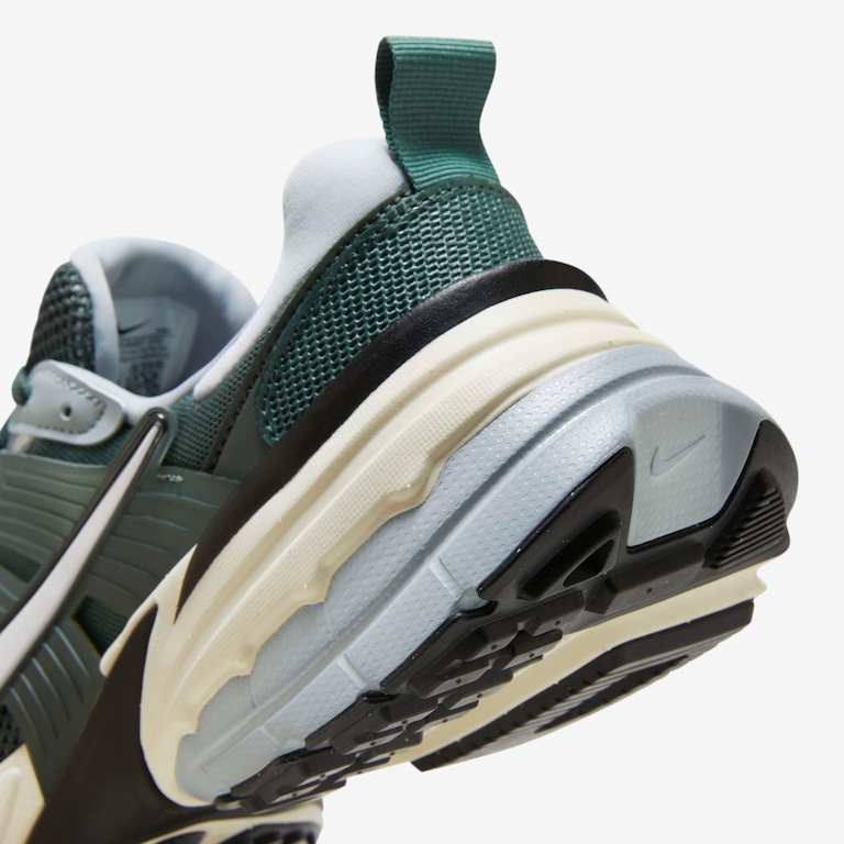 Tênis Nike V2K RUN Masculino - Foto 8