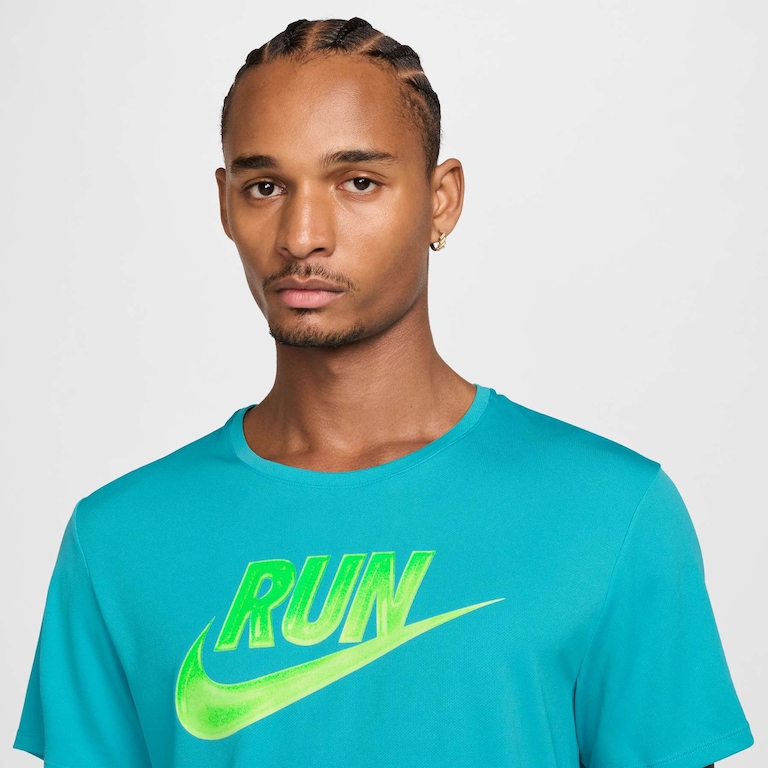 Camiseta Nike Run Energy Masculina - Foto 3