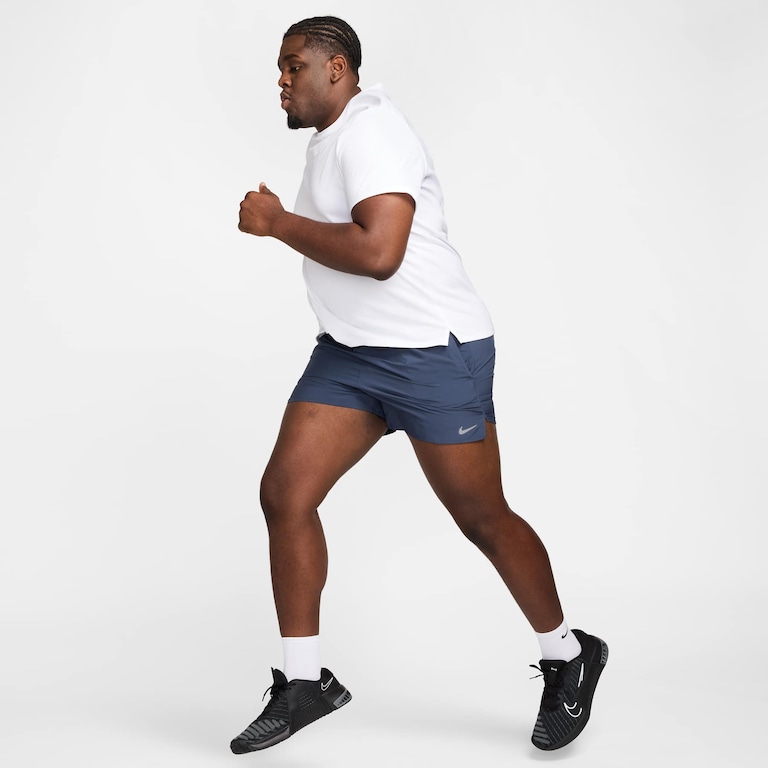Shorts Nike Dri-FIT 5in Stride Masculino - Foto 16