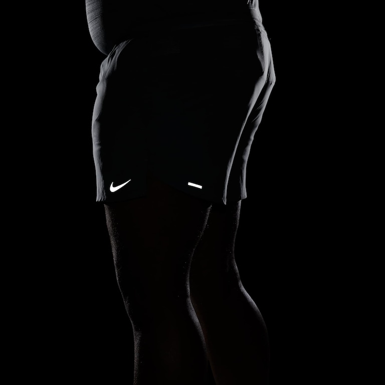 Shorts Nike Dri-FIT Stride Masculino - Foto 16
