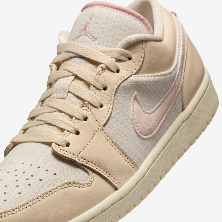 Tênis Air Jordan 1 Low SE Feminino - Foto 7