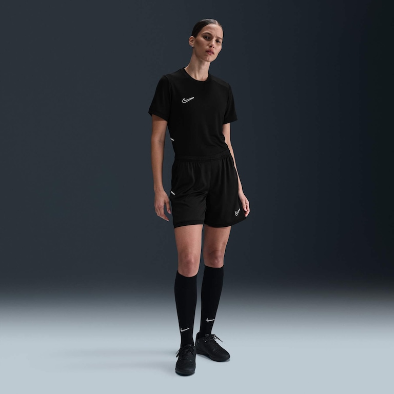 Camiseta Nike Dri-FIT Academy Feminina - Foto 4
