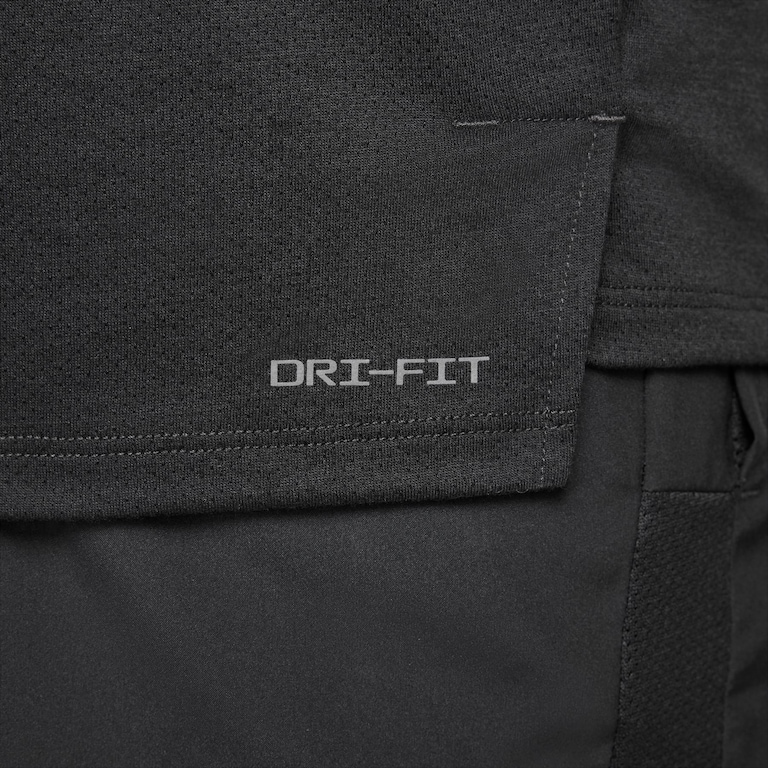 Camiseta Nike Dri-FIT Rise365 Masculina - Foto 7