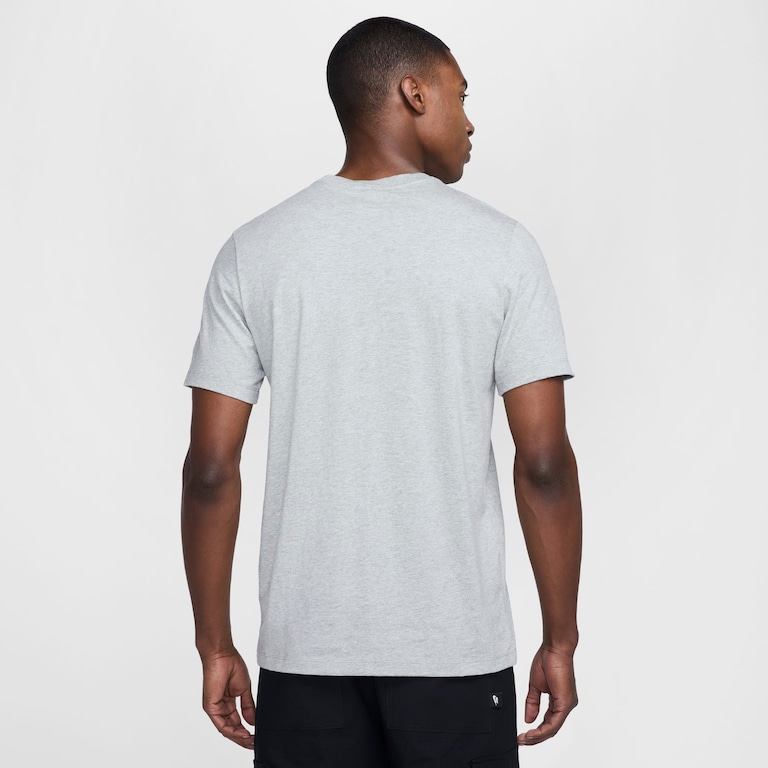 Camiseta Nike Sportswear Masculina - Foto 2