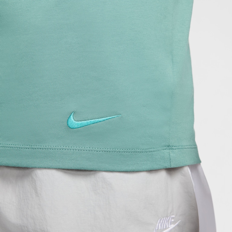 Camiseta Nike Sportswear Masculina - Foto 4