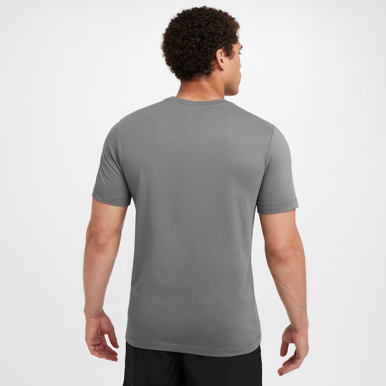 Camiseta Nike Dri-FIT Vintage Fitness Masculina - Foto 2